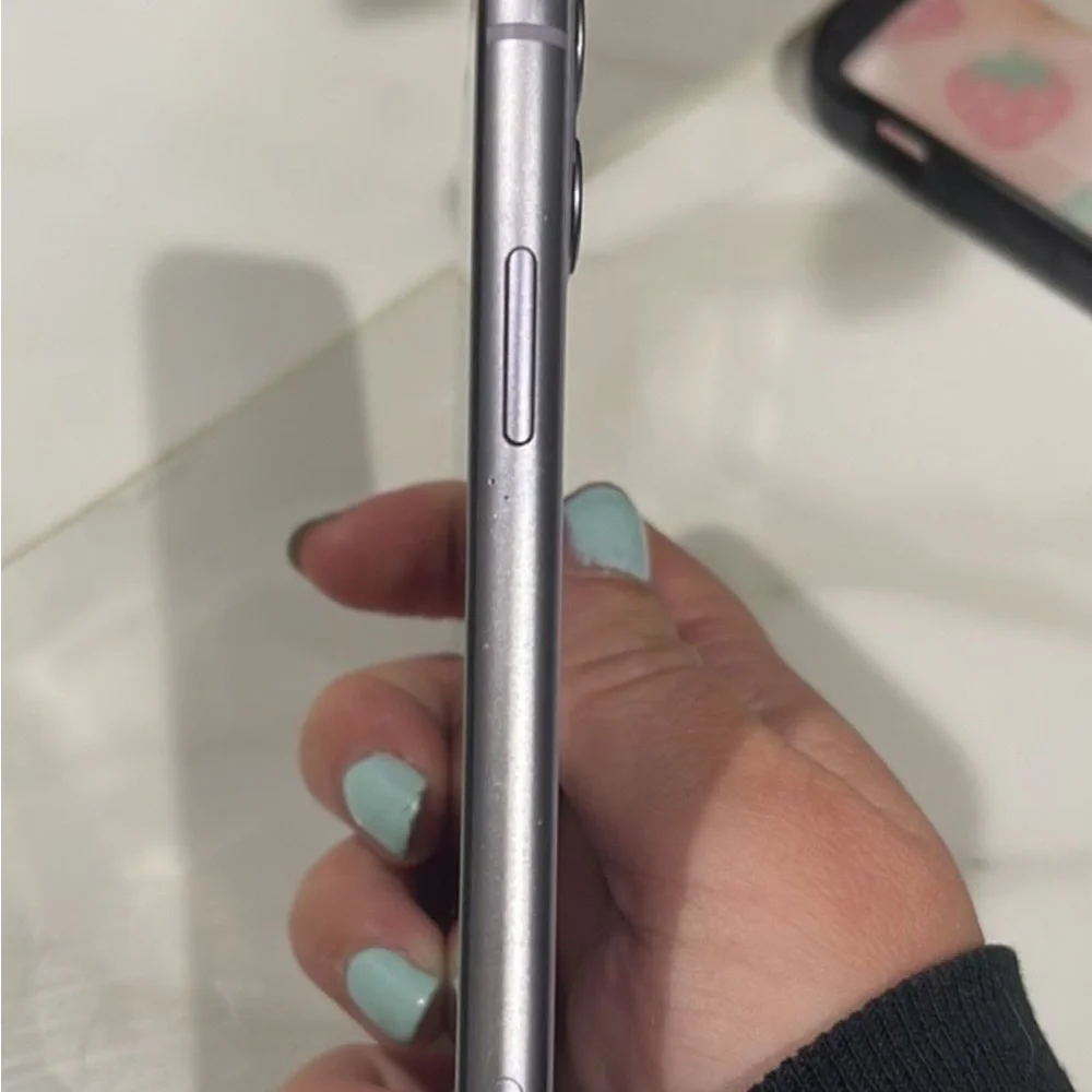 iPhone 11 purple 64 gb